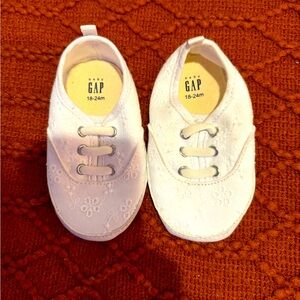 Baby Gap White Shoes, 18-24m, White